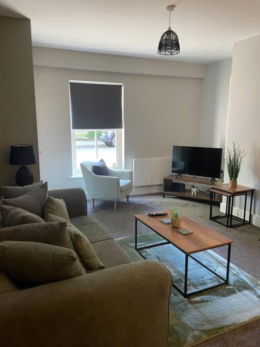 Poplar House-2Bedroom House In Town Centre With Free Parking By Shortstays4U คิงส์ลินน์ ภายนอก รูปภาพ